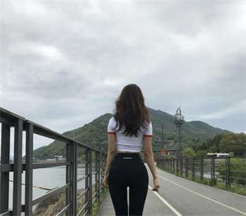 口罩挑战放胸前原视频