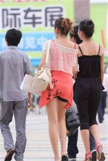潇湘溪苑师生教室挨打