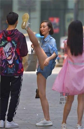 六房主播热舞自备纸巾