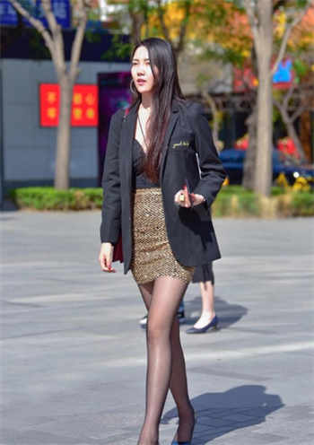 热这里只有精品姐妹