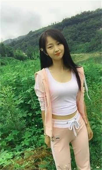 利世翻白眼抹油视频尤密