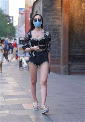 小鹿酱微博超火的网红