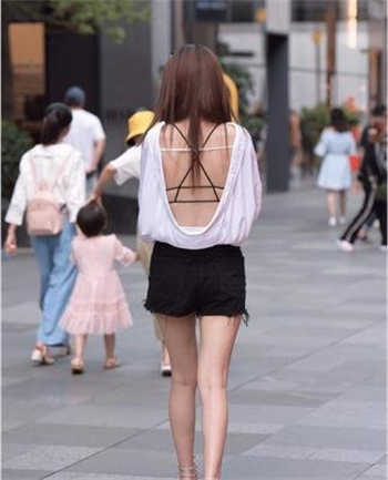 陌陌是干什么的