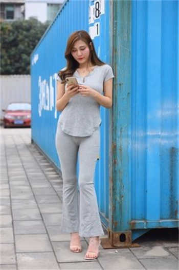 女政府办主任丁洁海外招商