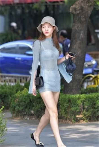 在电梯里被陌生人进入