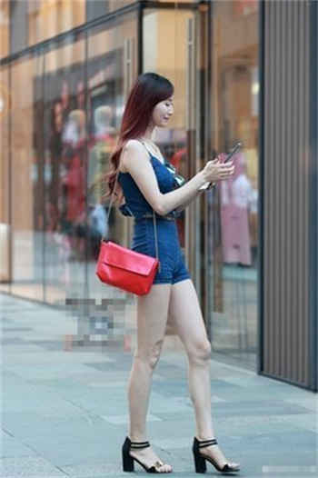 攀娘韩婧格牵手视频