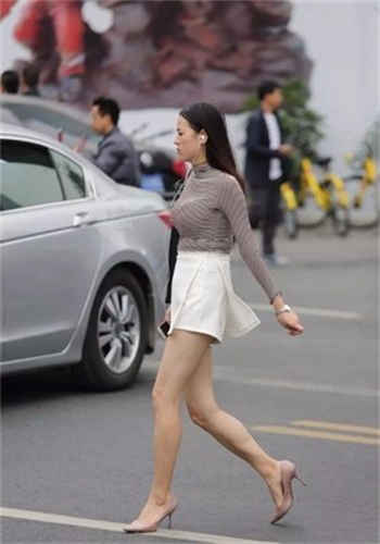 附近单身富婆找男人用的