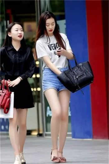 项圈镣铐锁女孩小说