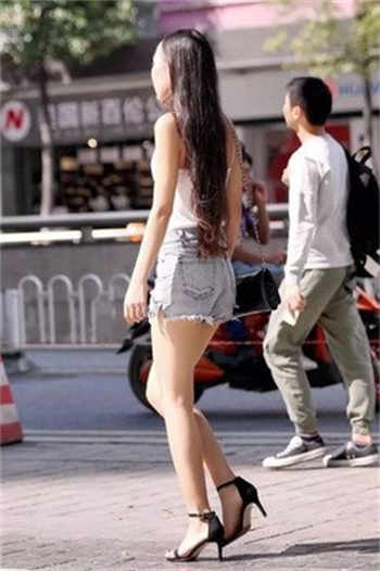 女主变成npc做任务h