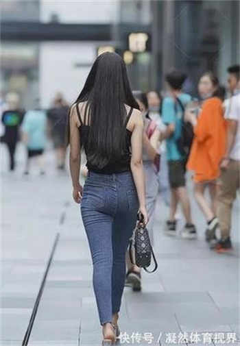 高速上厕所照片