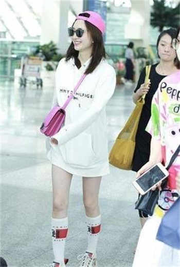 美国一乐队一女主尿原视频