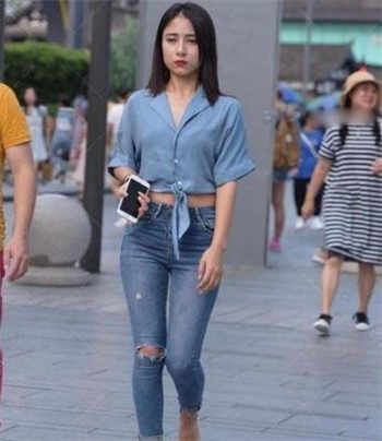 类似臣服墨奈何的小说